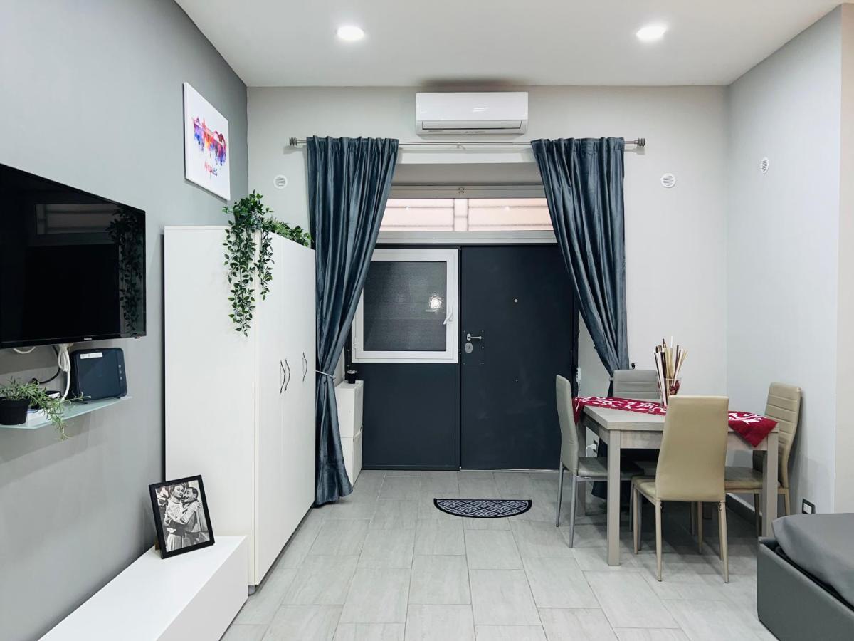 Lad 75 Appartement Napels Buitenkant foto